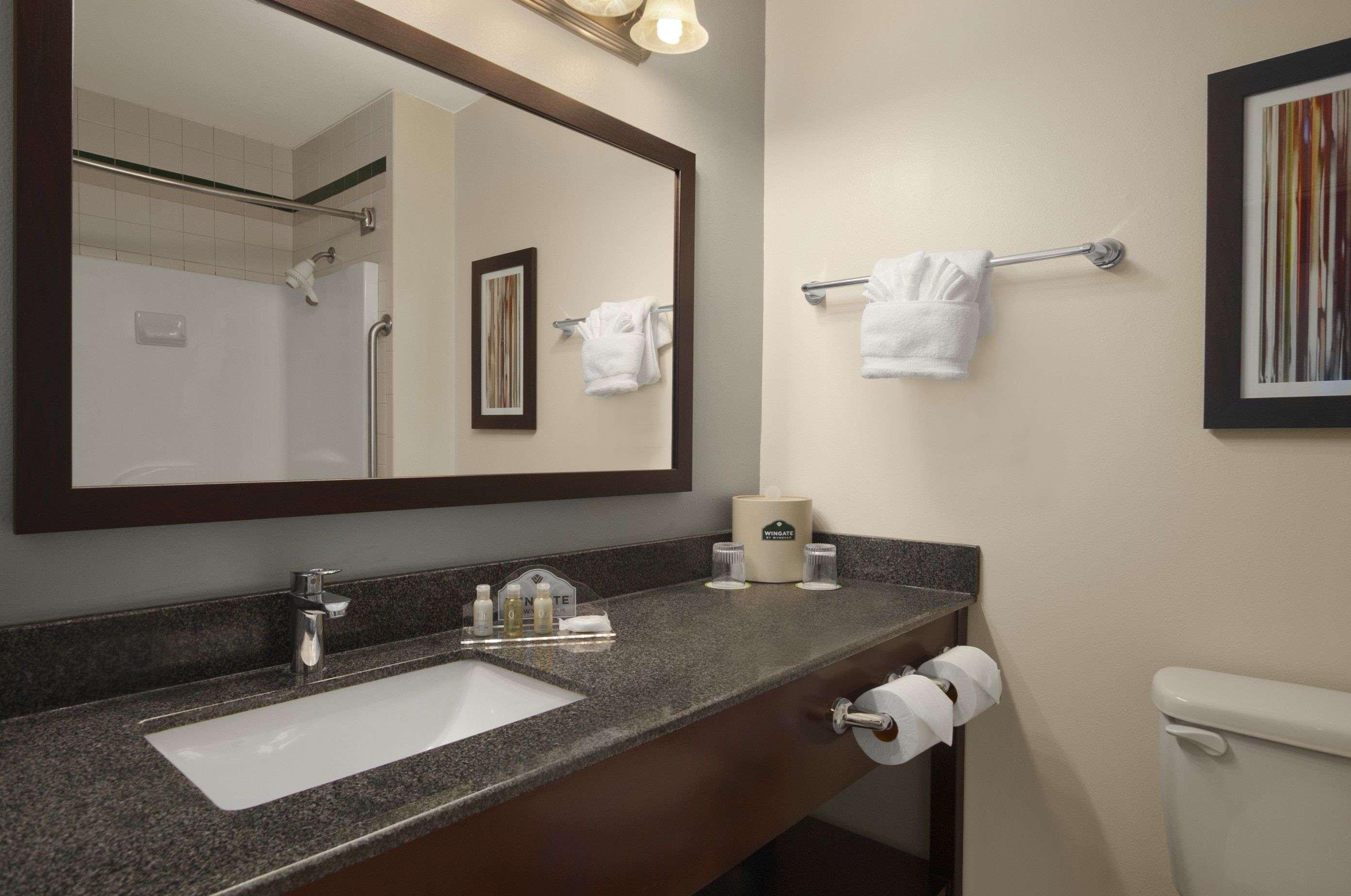 Wingate By Wyndham And Williamson Conference Center Hotel Round Rock Bagian luar foto