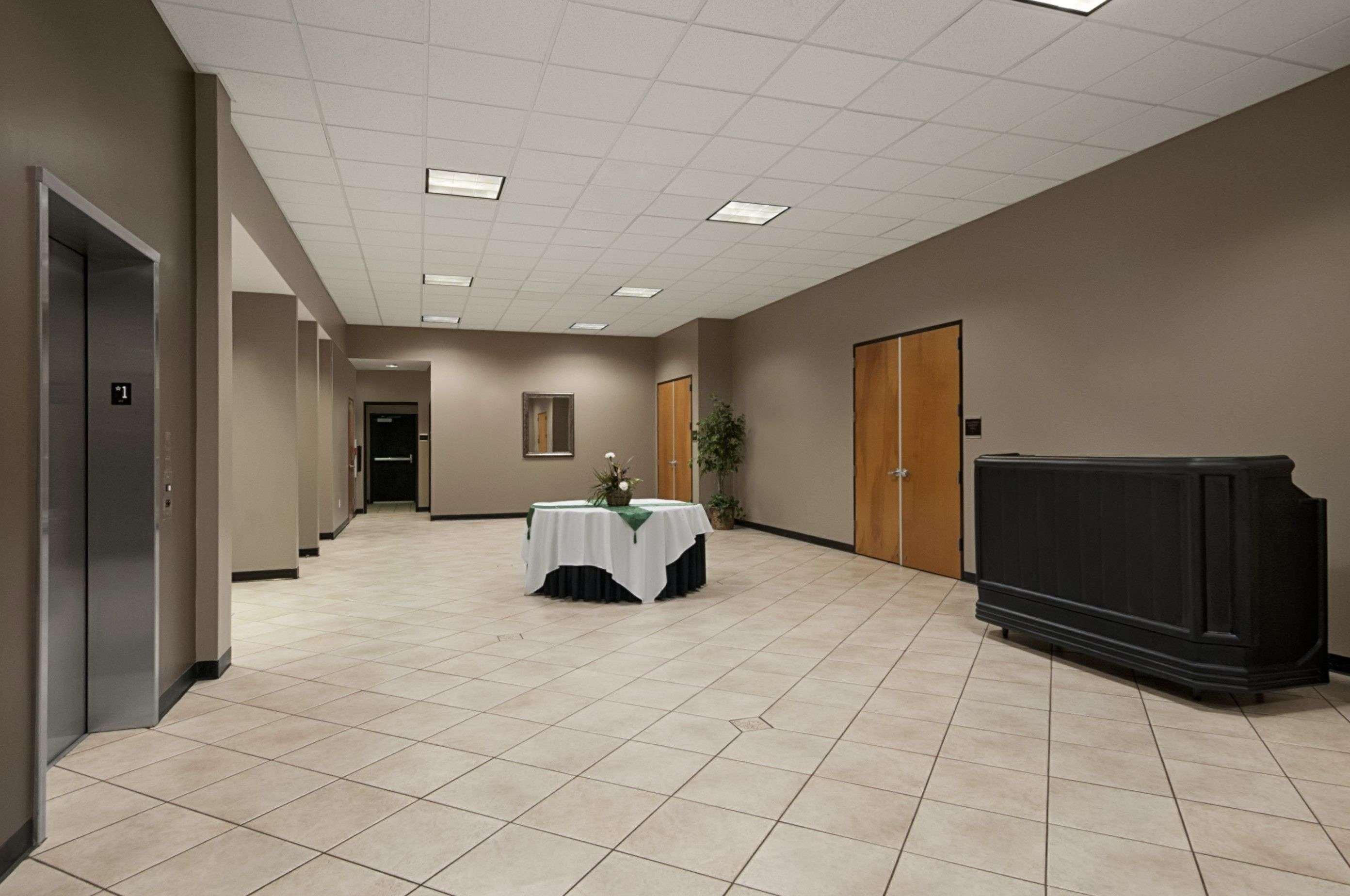Wingate By Wyndham And Williamson Conference Center Hotel Round Rock Bagian luar foto