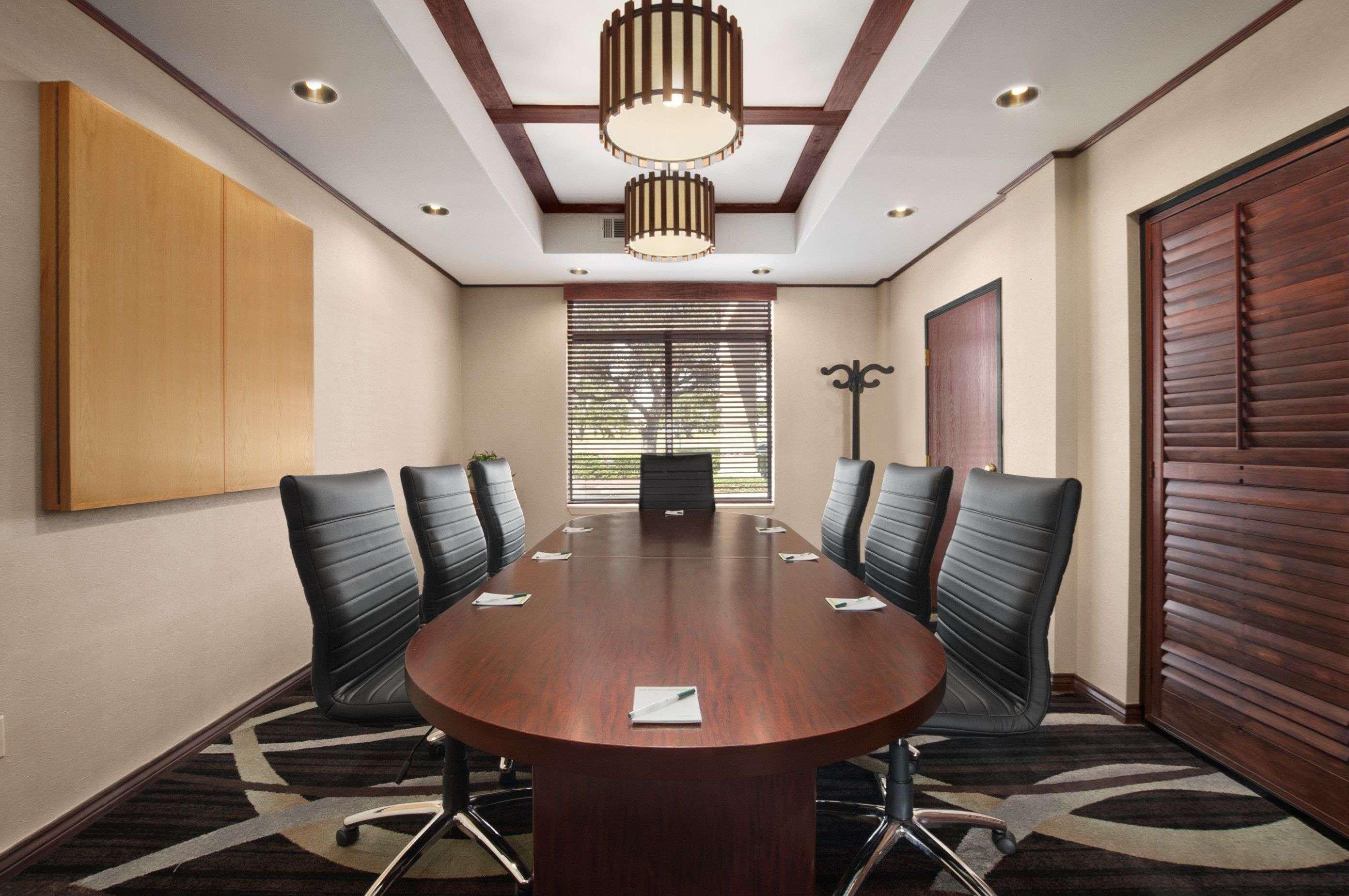 Wingate By Wyndham And Williamson Conference Center Hotel Round Rock Bagian luar foto