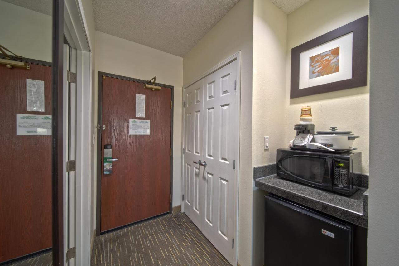 Wingate By Wyndham And Williamson Conference Center Hotel Round Rock Bagian luar foto