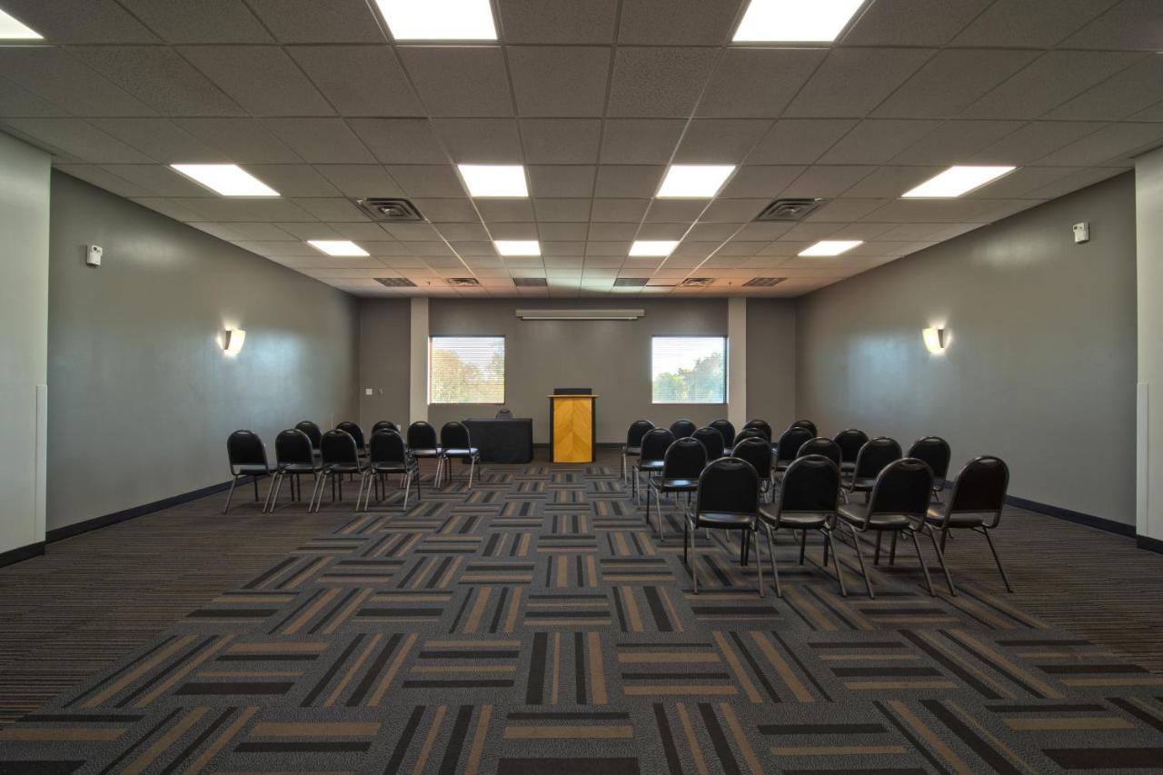 Wingate By Wyndham And Williamson Conference Center Hotel Round Rock Bagian luar foto