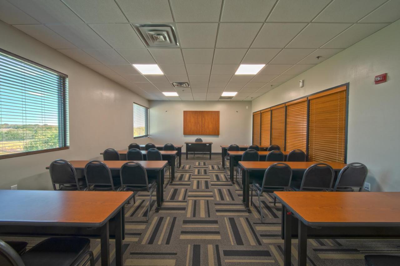 Wingate By Wyndham And Williamson Conference Center Hotel Round Rock Bagian luar foto